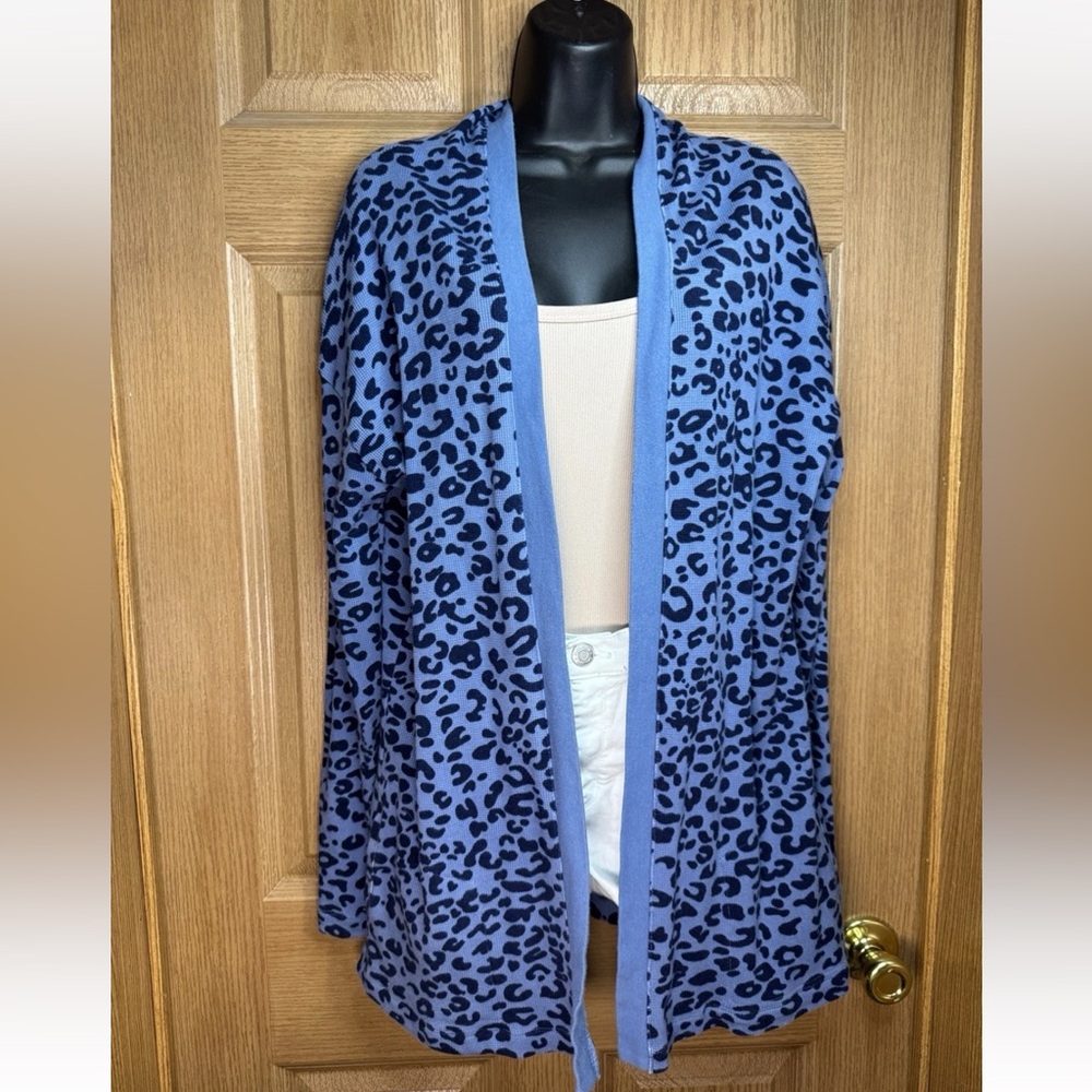 D & Co Denim & Company Sz L Blue Leopard Print Cardigan w/ Pockets Monochromatic
